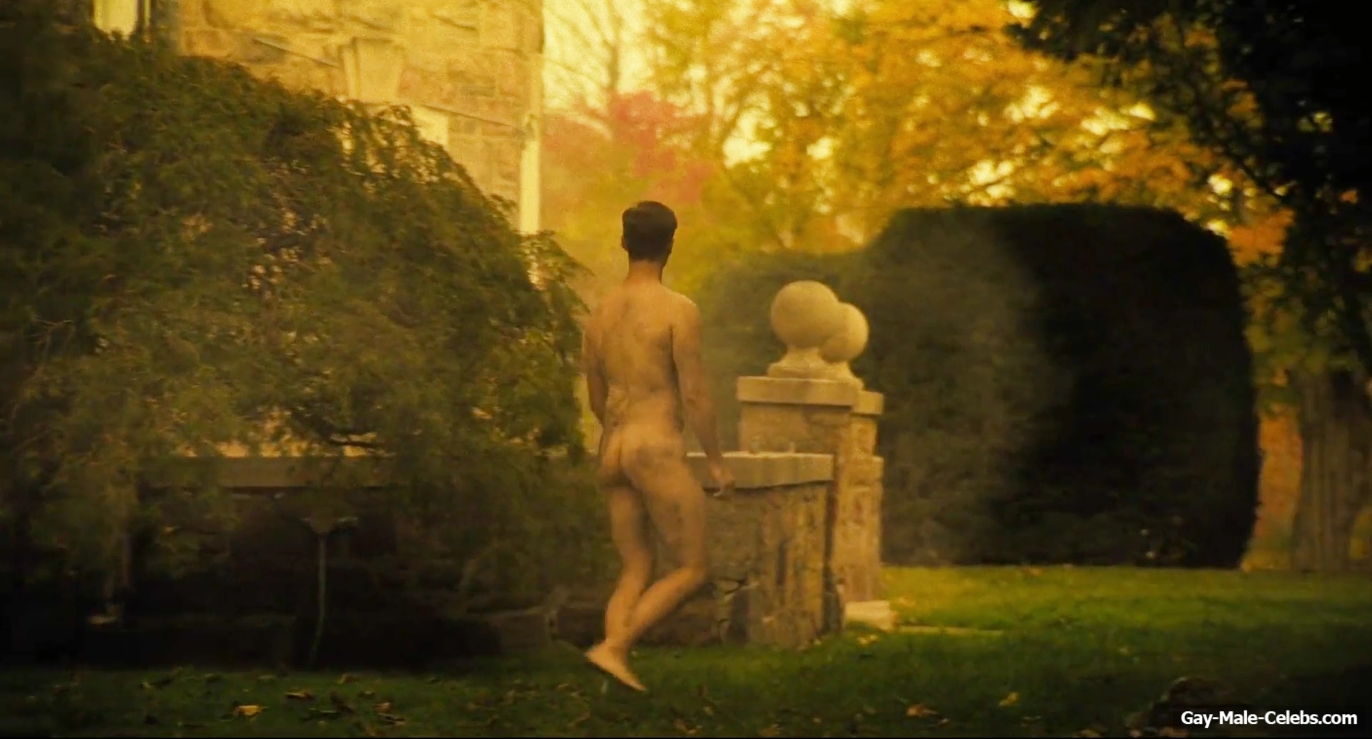 Jesse LaVercombe Frontal Nude in Honey Bunch