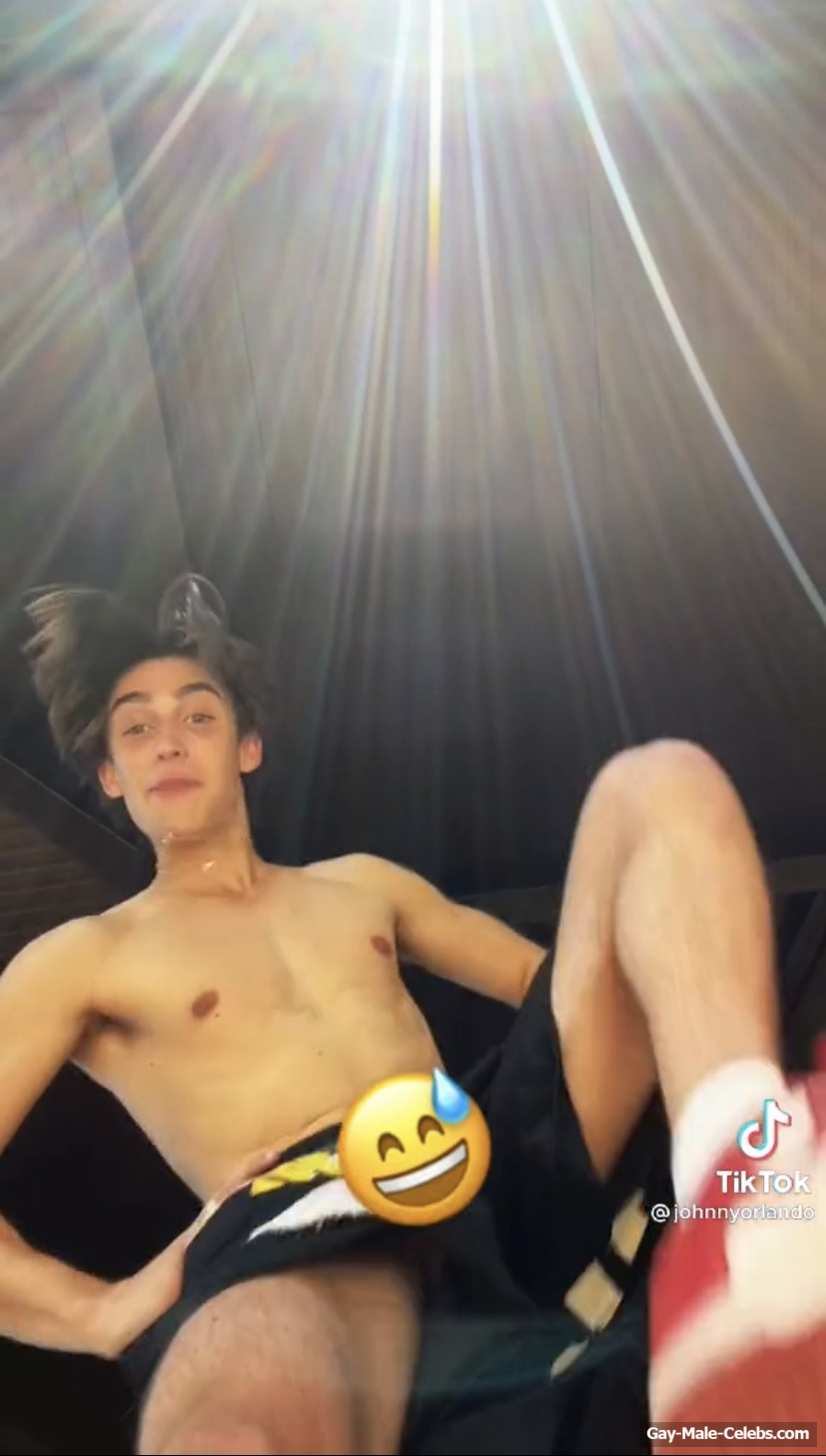 Johnny Orlando naked