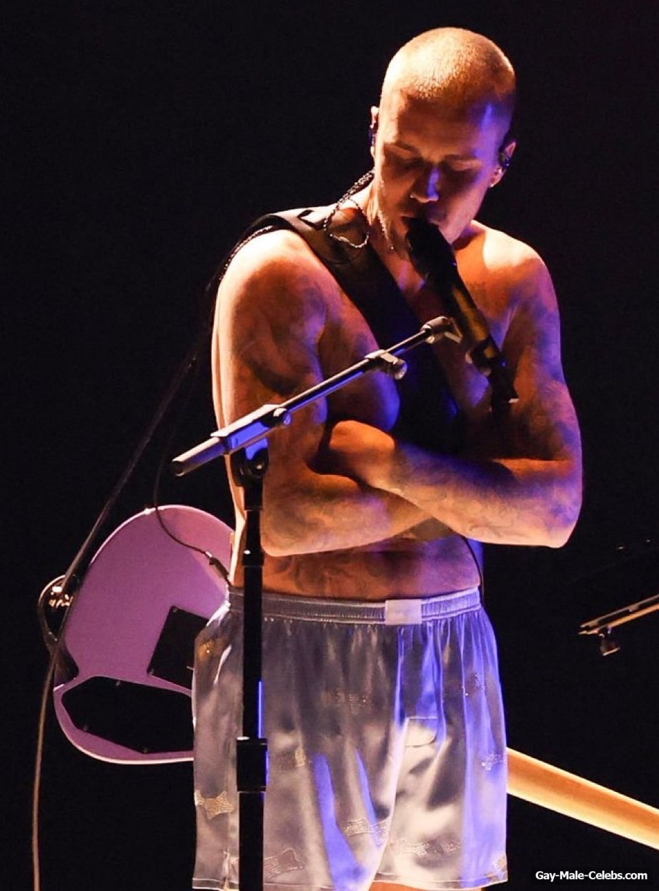 Justin Bieber Shirtless And Boxers During Grammy