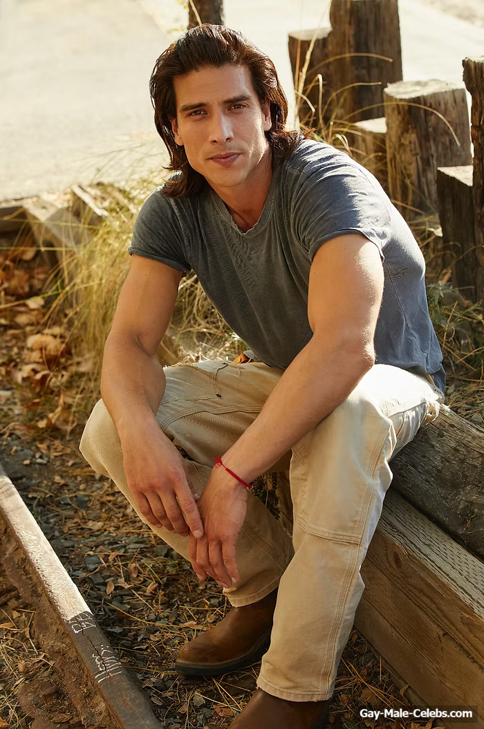 Justin Johnson Cortez shirtless photos