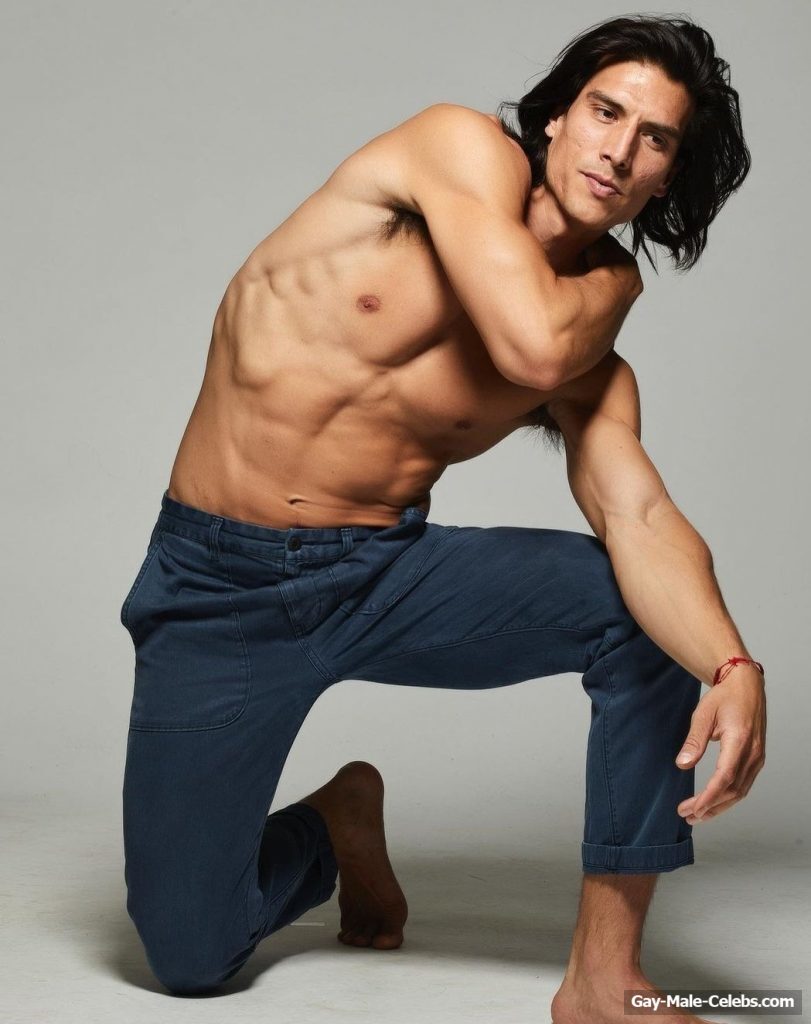 Justin Johnson Cortez shirtless photos