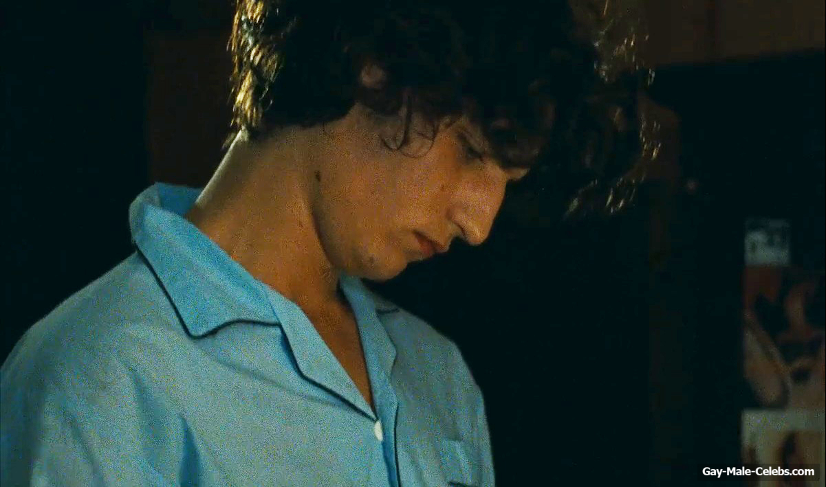 Louis Garrel Jerk Off And Uncensored Pee Scenes in Ma Mere