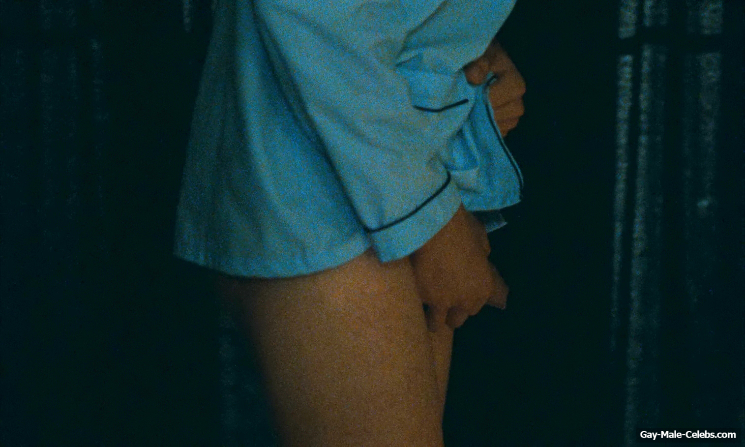 Louis Garrel Jerk Off And Uncensored Pee Scenes in Ma Mere