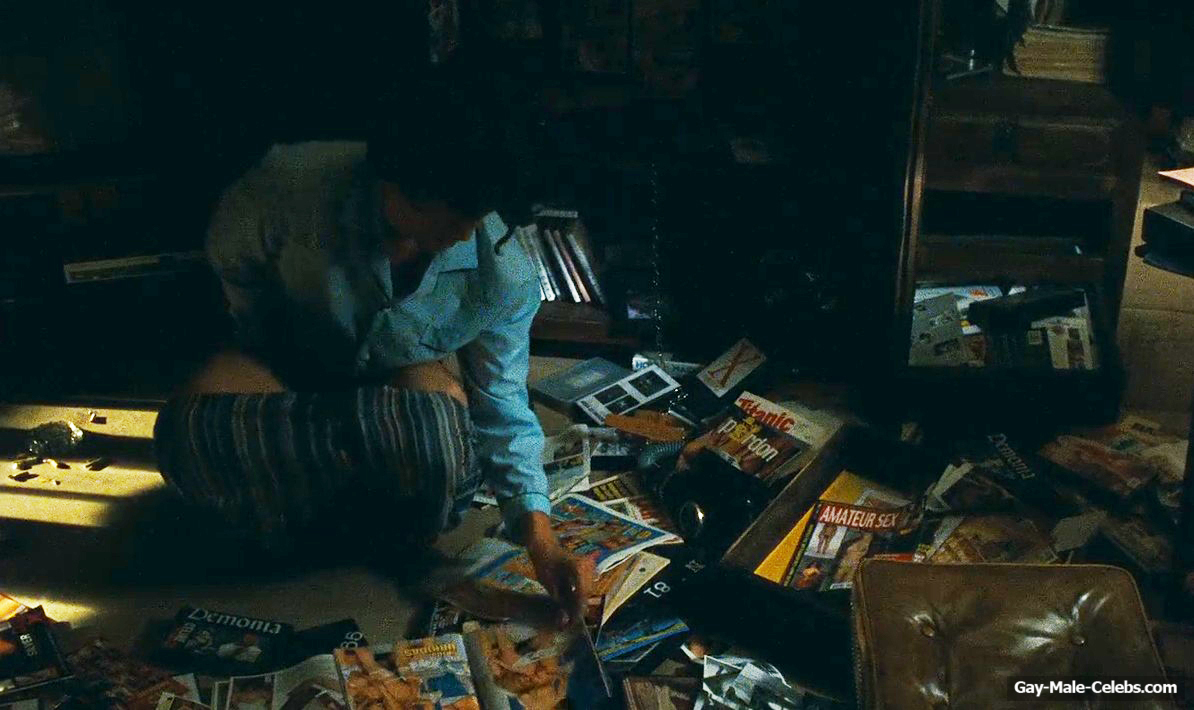 Louis Garrel jerk off