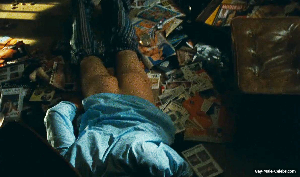 Louis Garrel Jerk Off And Uncensored Pee Scenes in Ma Mere