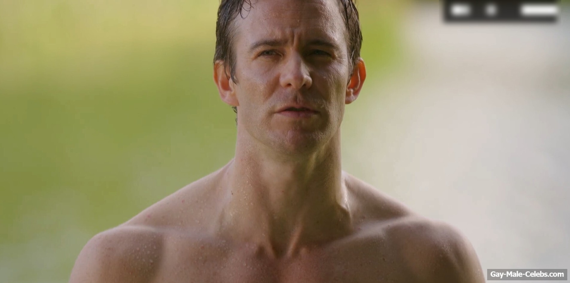 Luke Thompson Nude Scenes in Bridgerton