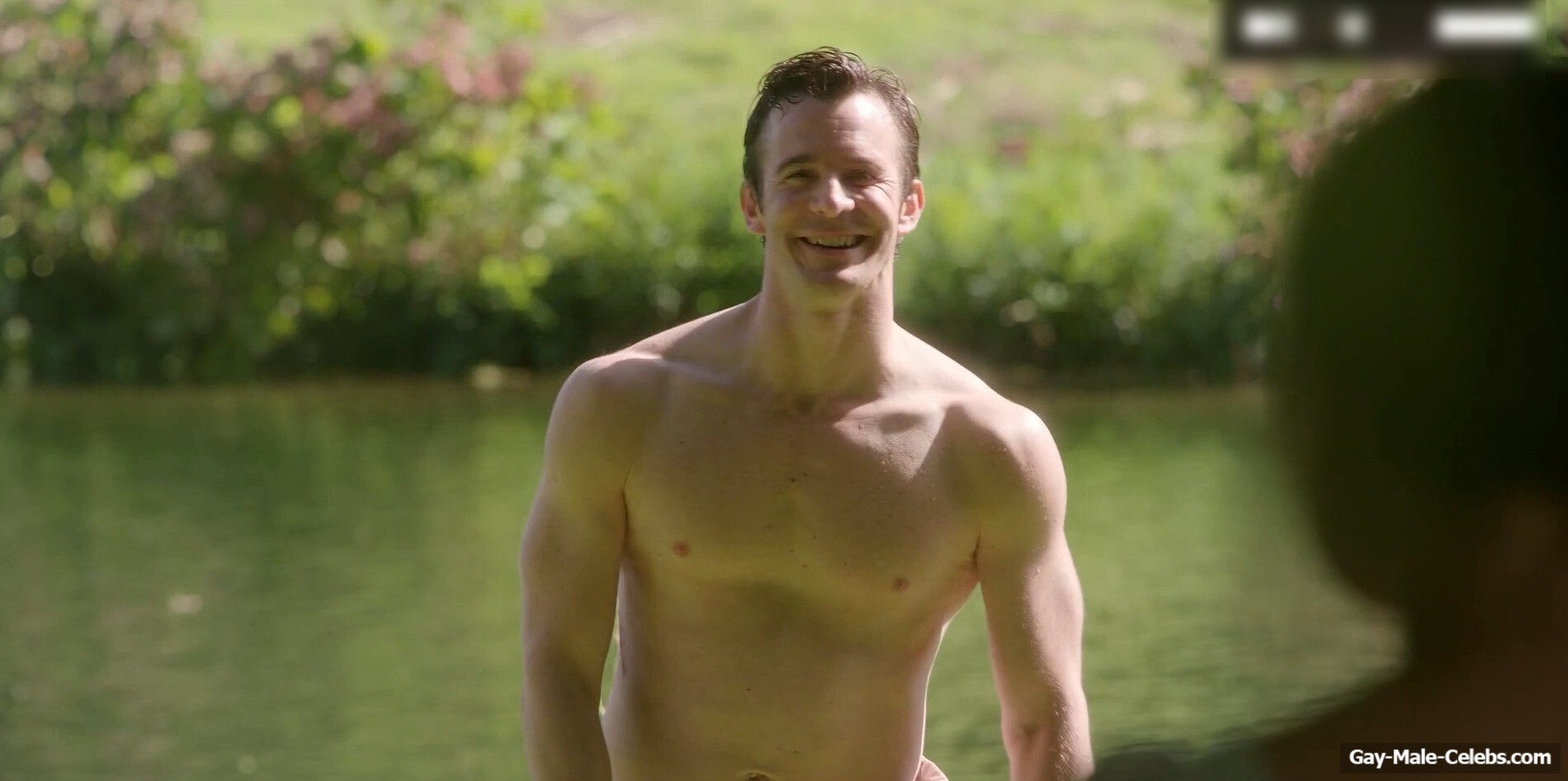 Luke Thompson Nude Scenes in Bridgerton