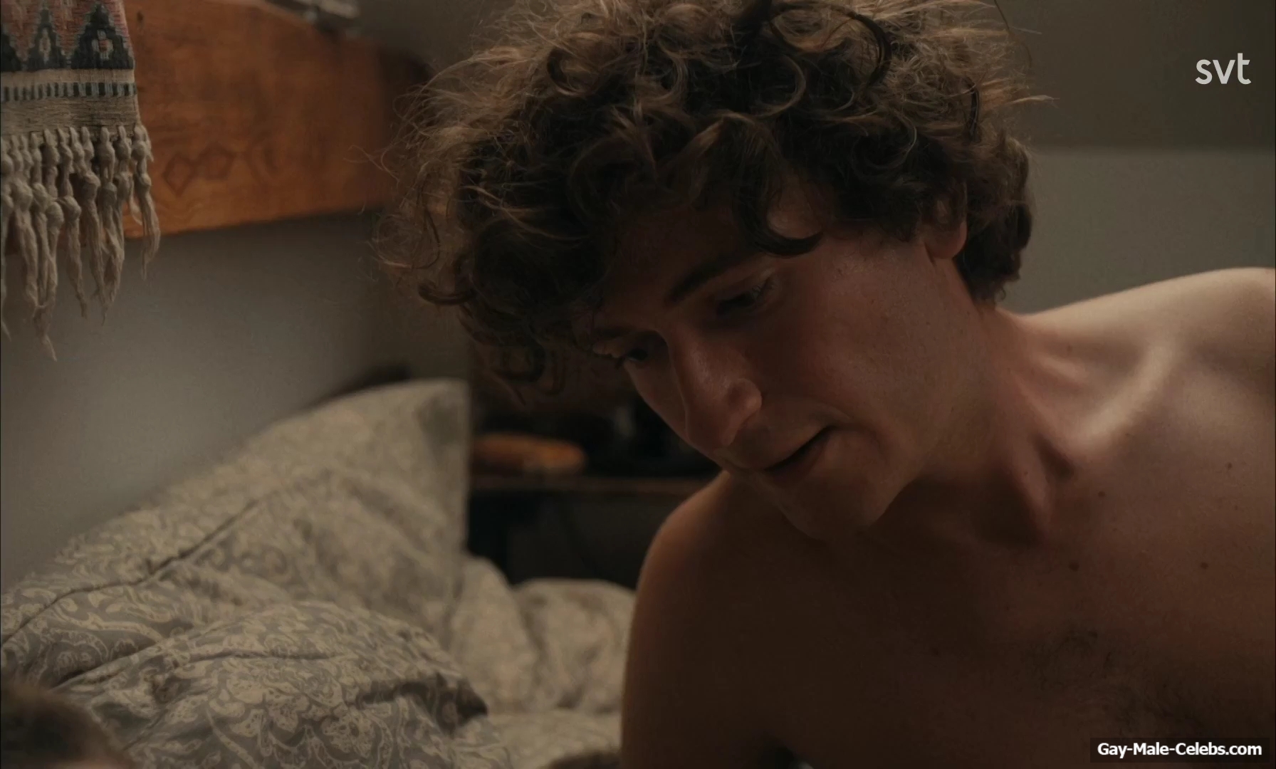 Odin Romanus nude scenes in Leva Lite