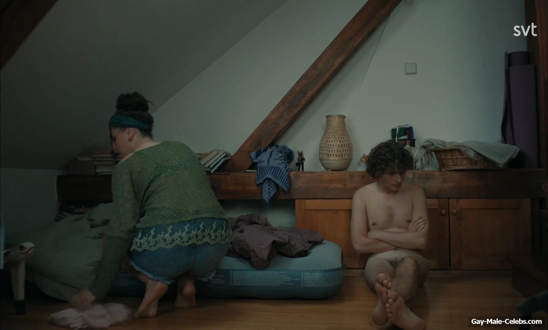 Odin Romanus nude scenes in Leva Lite