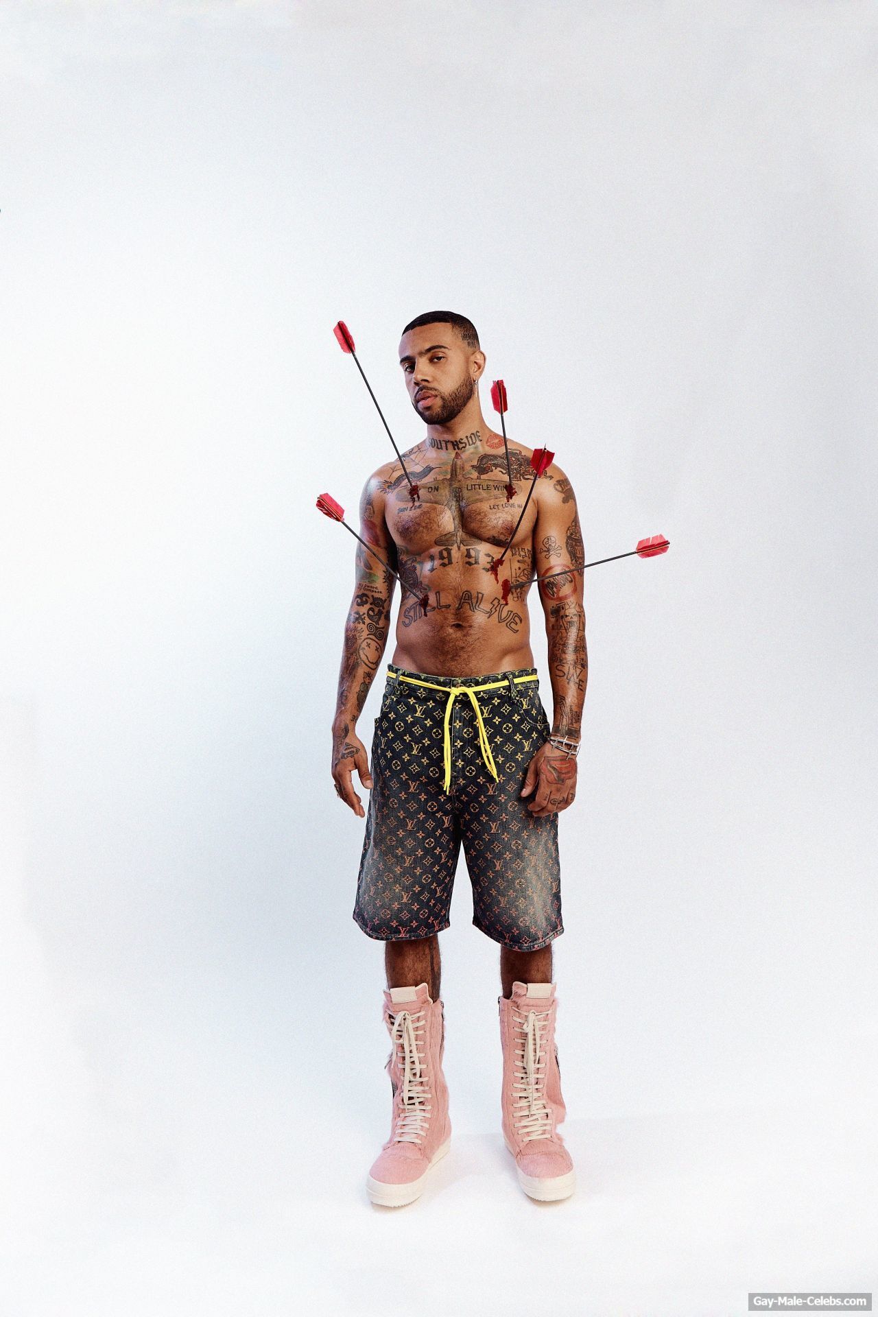 Vic Mensa nude and underwear pics