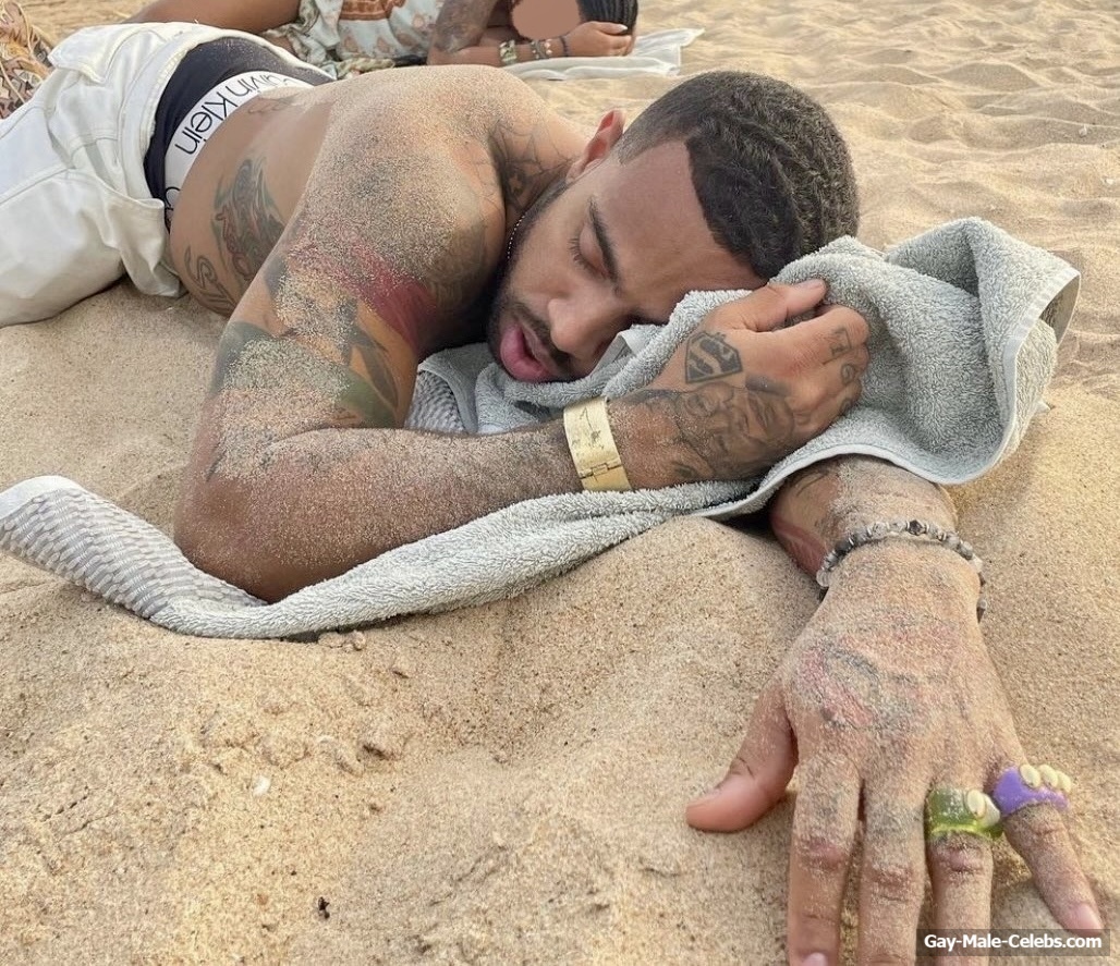 Vic Mensa nude and underwear pics