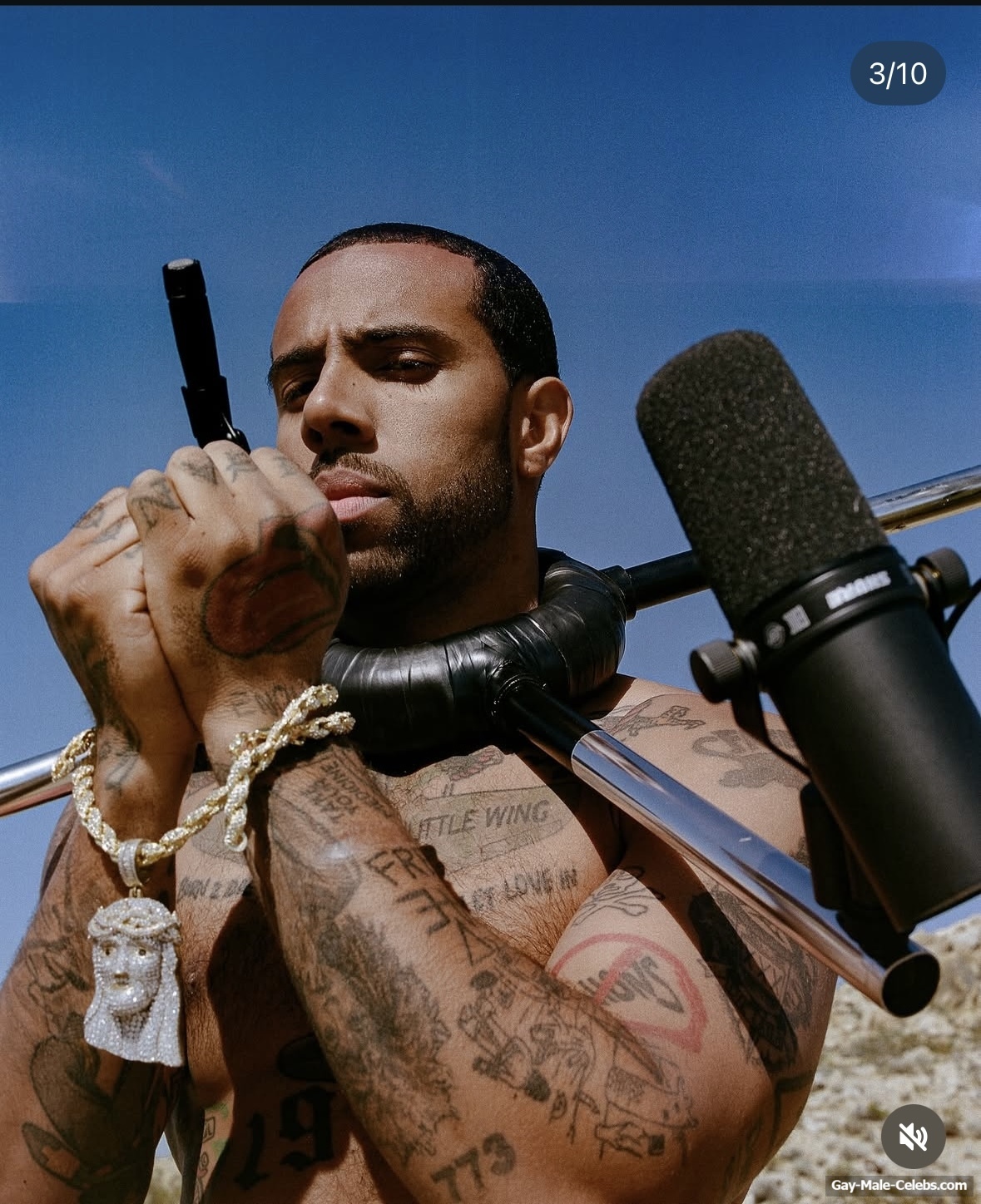 Vic Mensa nude and underwear pics