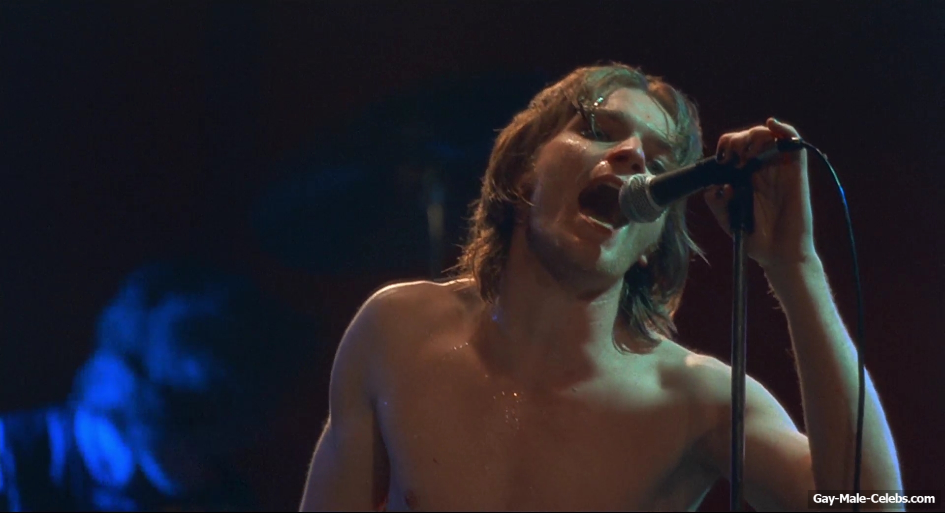 Ewan McGregor frontal nude in Velvet Goldmine
