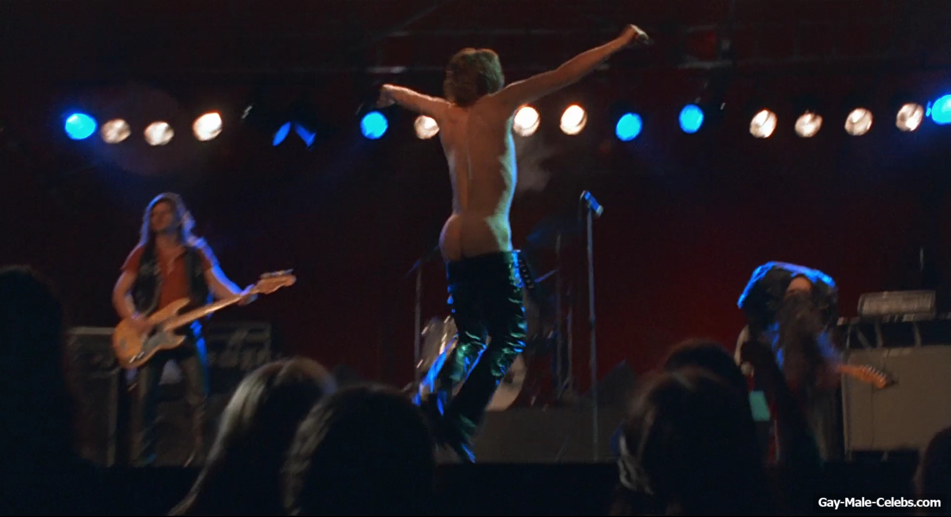 Ewan McGregor frontal nude in Velvet Goldmine