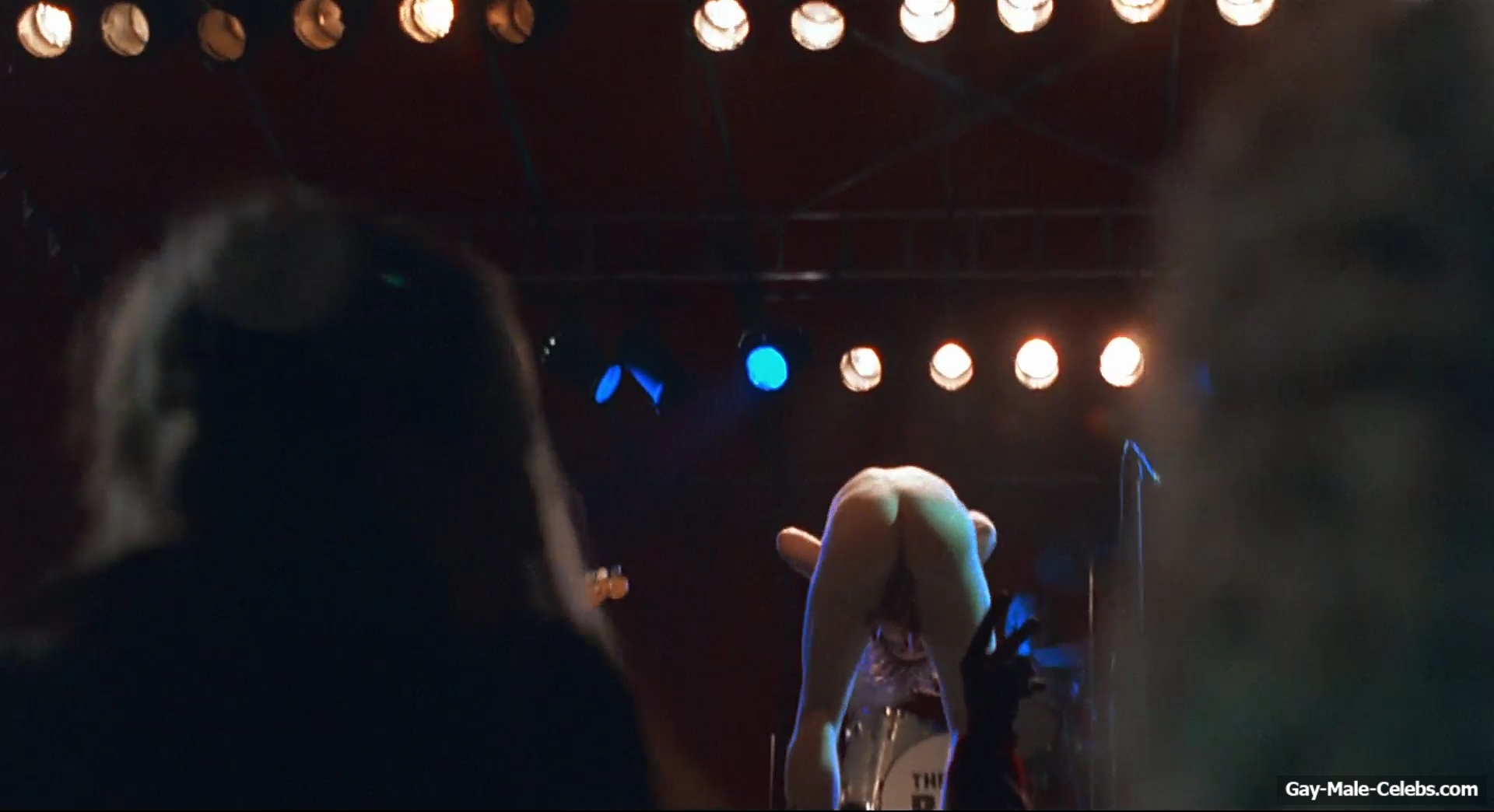 Ewan McGregor frontal nude in Velvet Goldmine