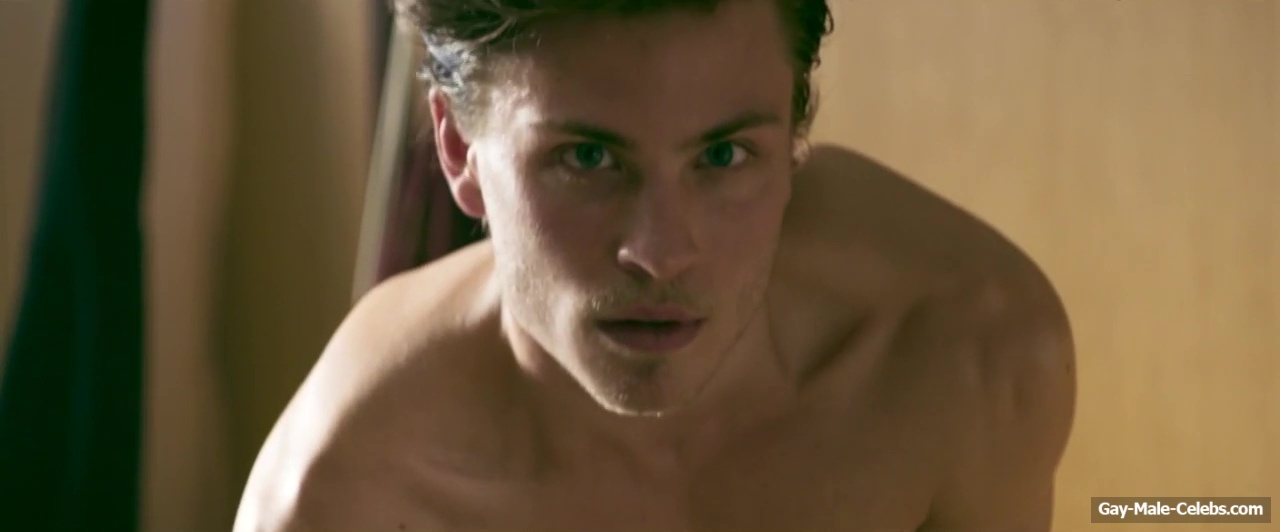 Jannik Schumann Nude Dick Scenes in Center Of My World
