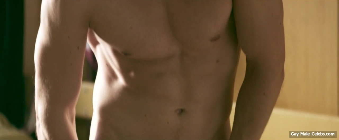 Jannik Schumann Nude Dick Scenes in Center Of My World