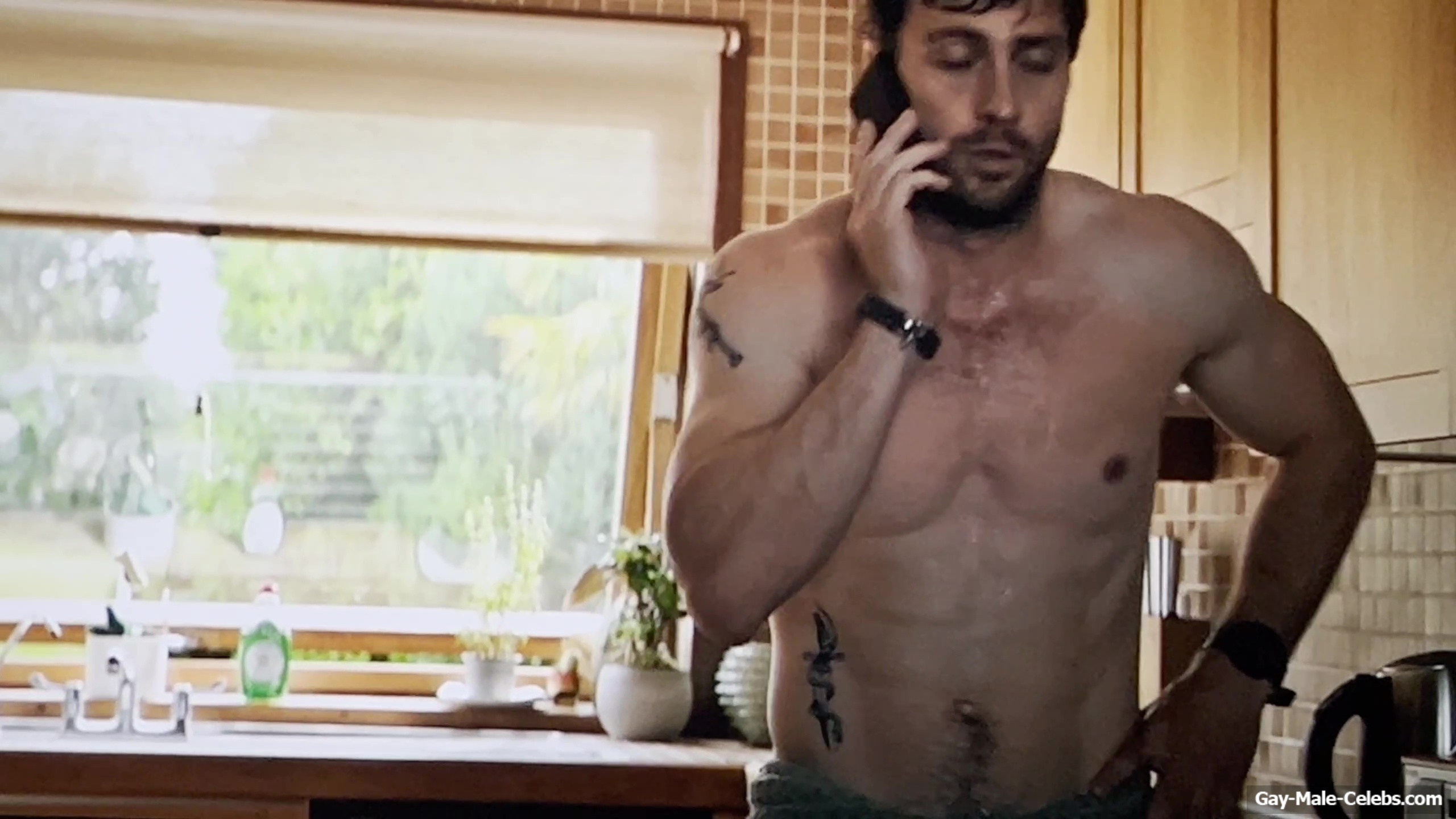 Aaron Taylor-Johnson nude shower scene in Fuze