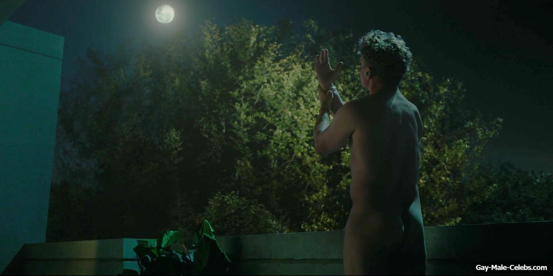 Billy Magnussen nude scenes in The Audacity