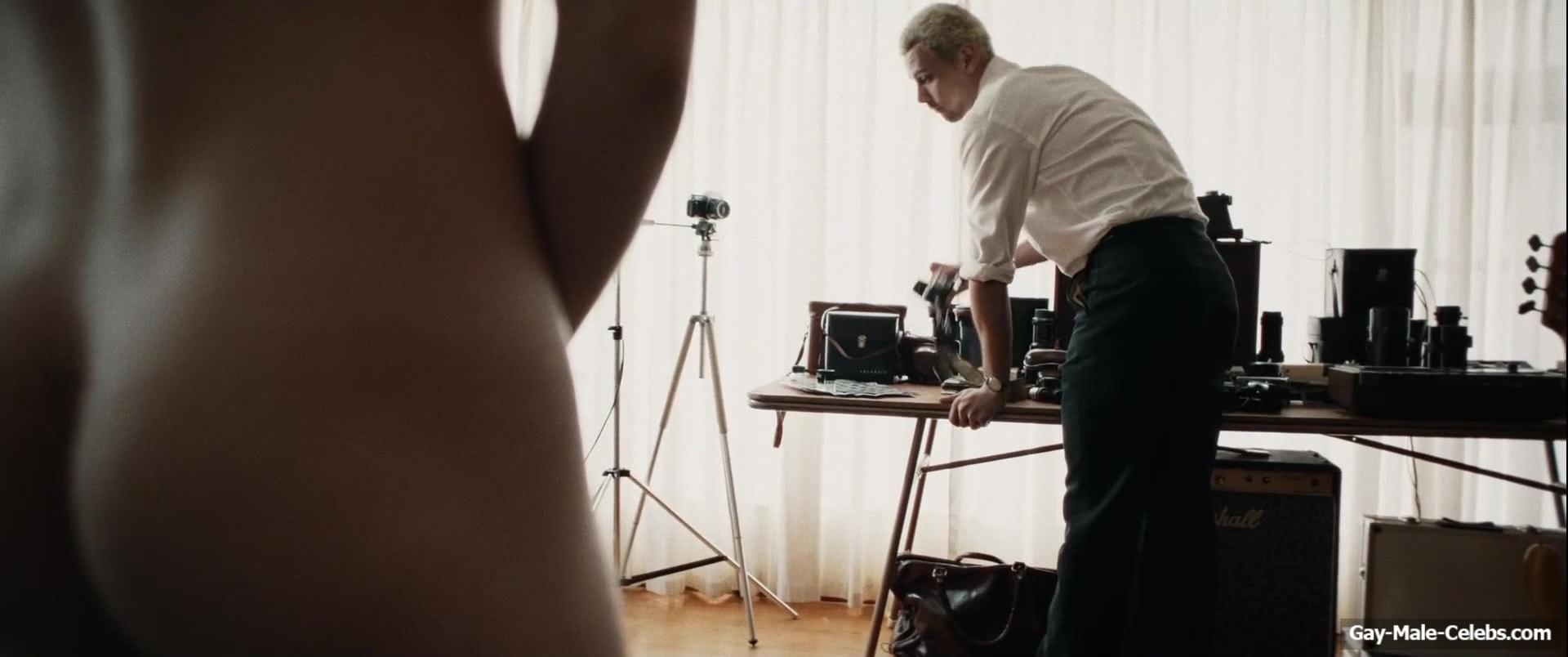 Ed Oxenbould nude and underwear in Head South