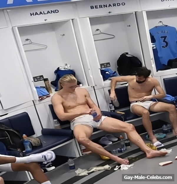 Erling Haaland shirtless