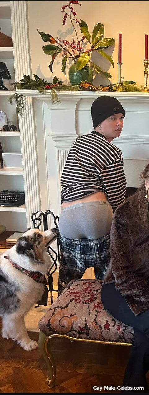 Jacob Sartorius ass