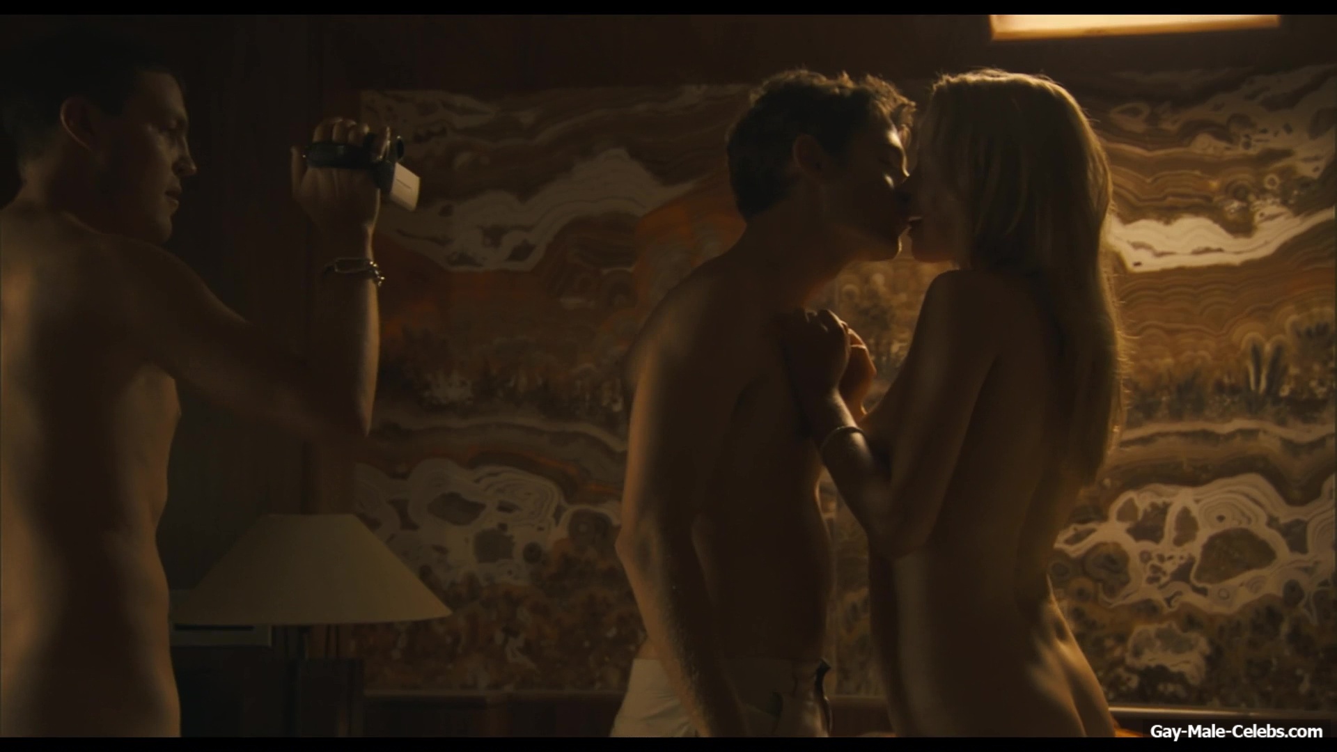 Julian Morris frontal nude in Donkey Punch