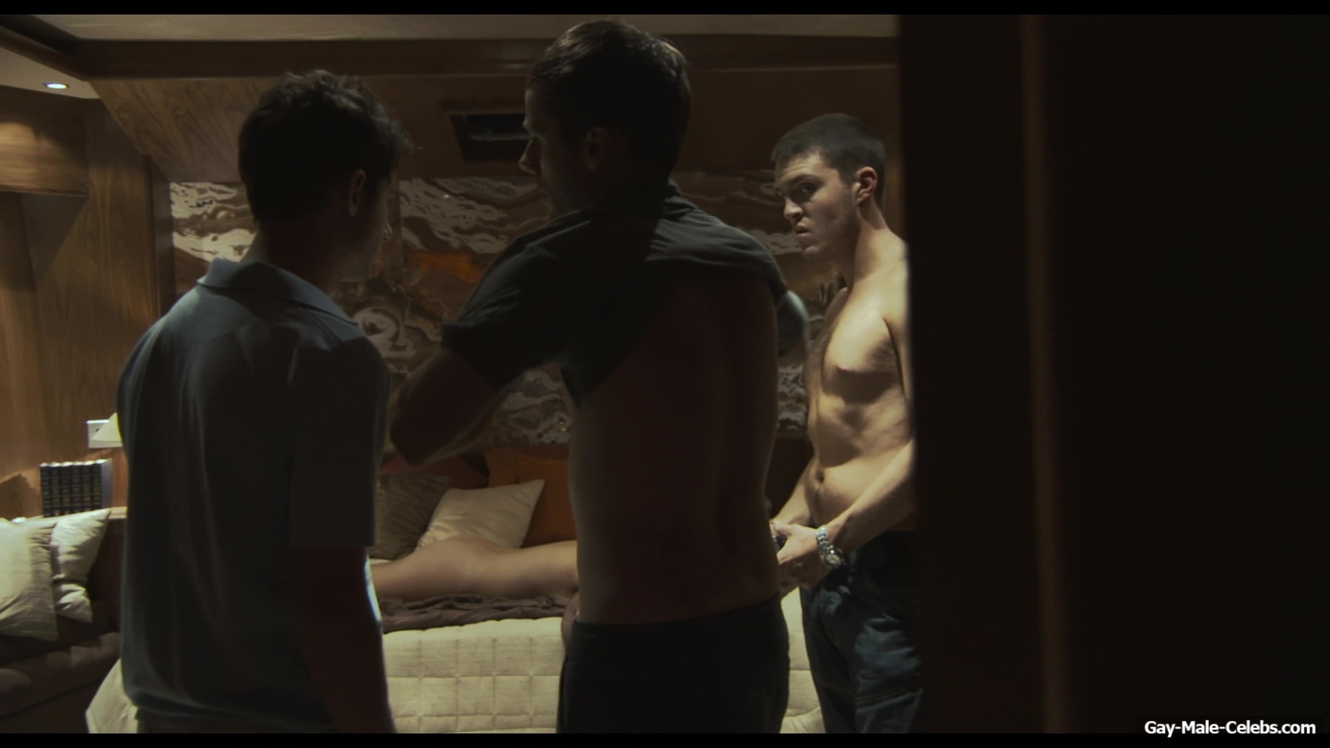 Julian Morris frontal nude in Donkey Punch