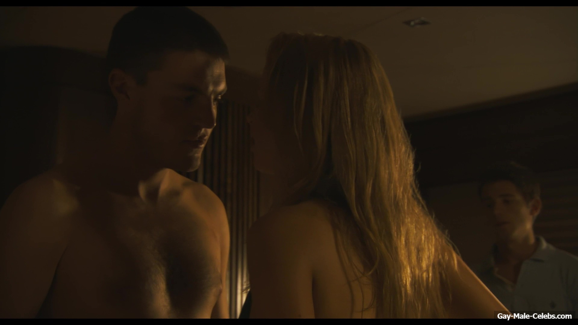 Julian Morris frontal nude in Donkey Punch