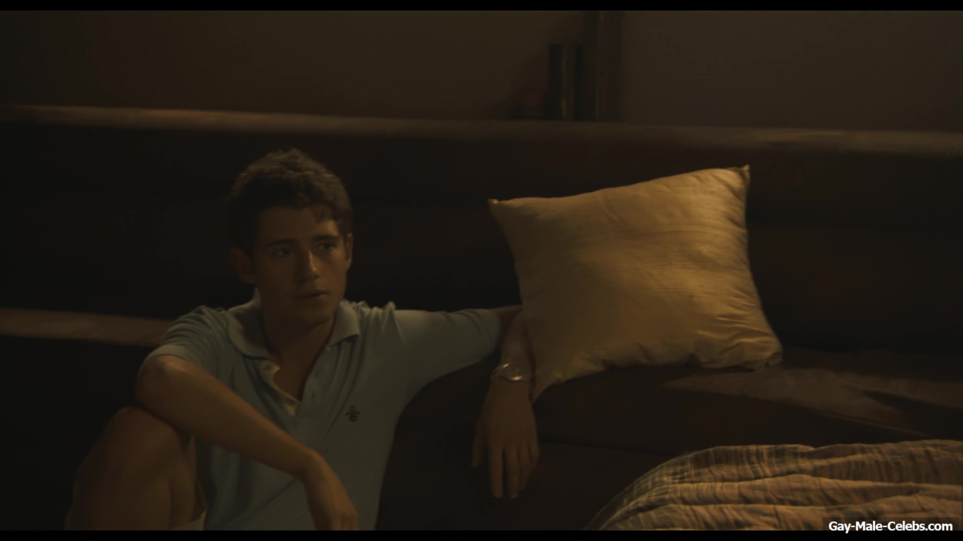 Julian Morris frontal nude in Donkey Punch