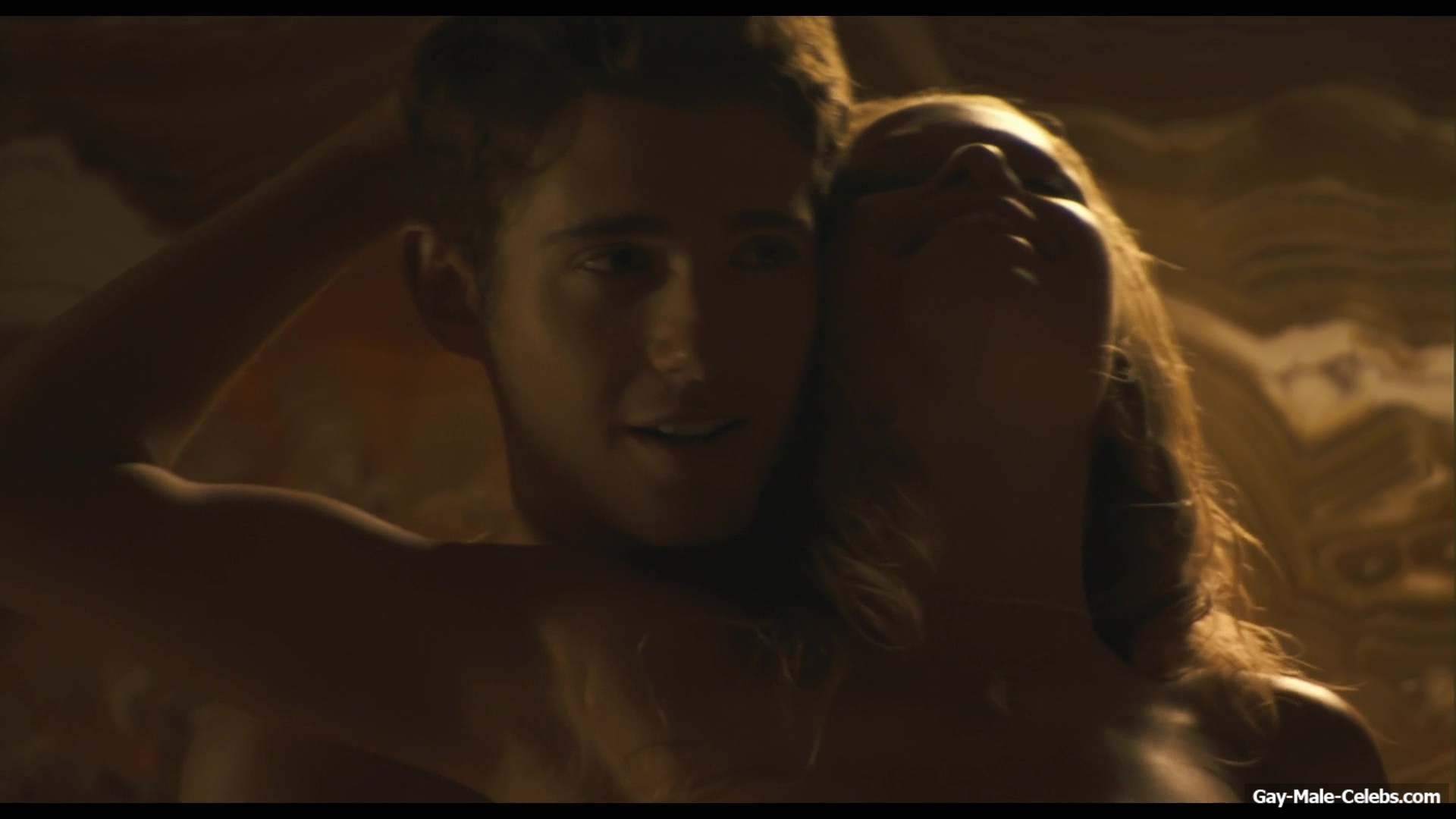 Julian Morris frontal nude in Donkey Punch