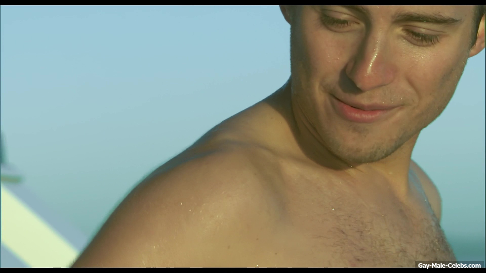 Julian Morris frontal nude in Donkey Punch