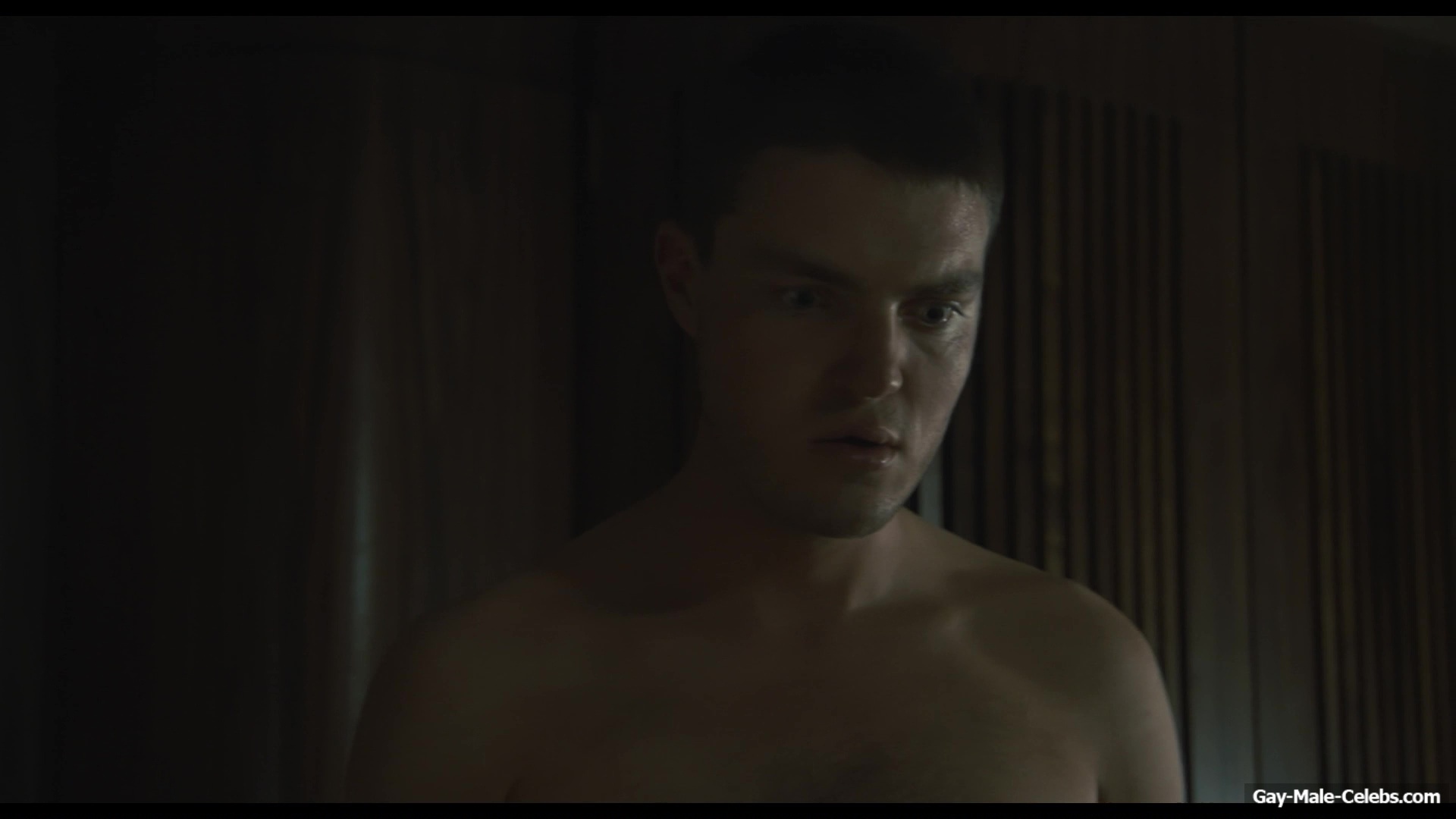 Julian Morris frontal nude in Donkey Punch