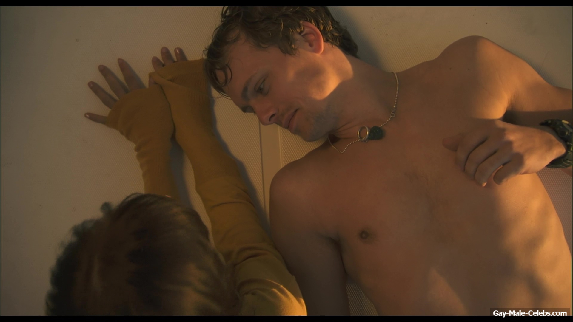 Julian Morris frontal nude in Donkey Punch