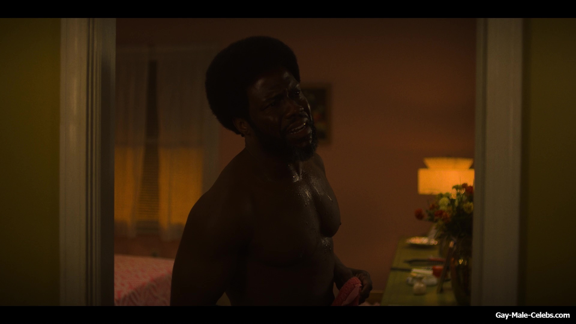 Kevin Hart Nude in Fight Night The Million Dollar Heist