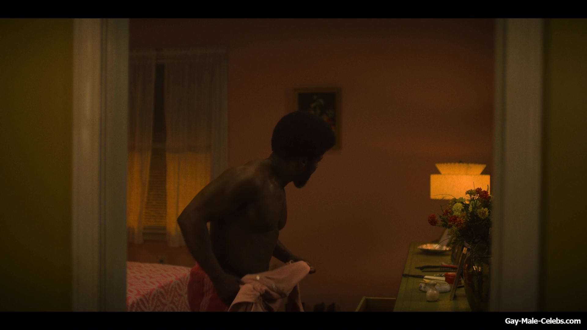 Kevin Hart Nude in Fight Night The Million Dollar Heist