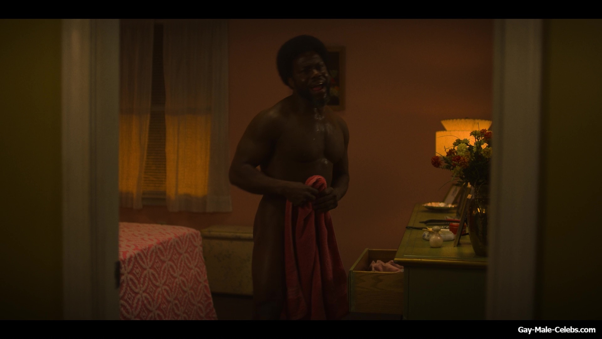 Kevin Hart Nude in Fight Night The Million Dollar Heist