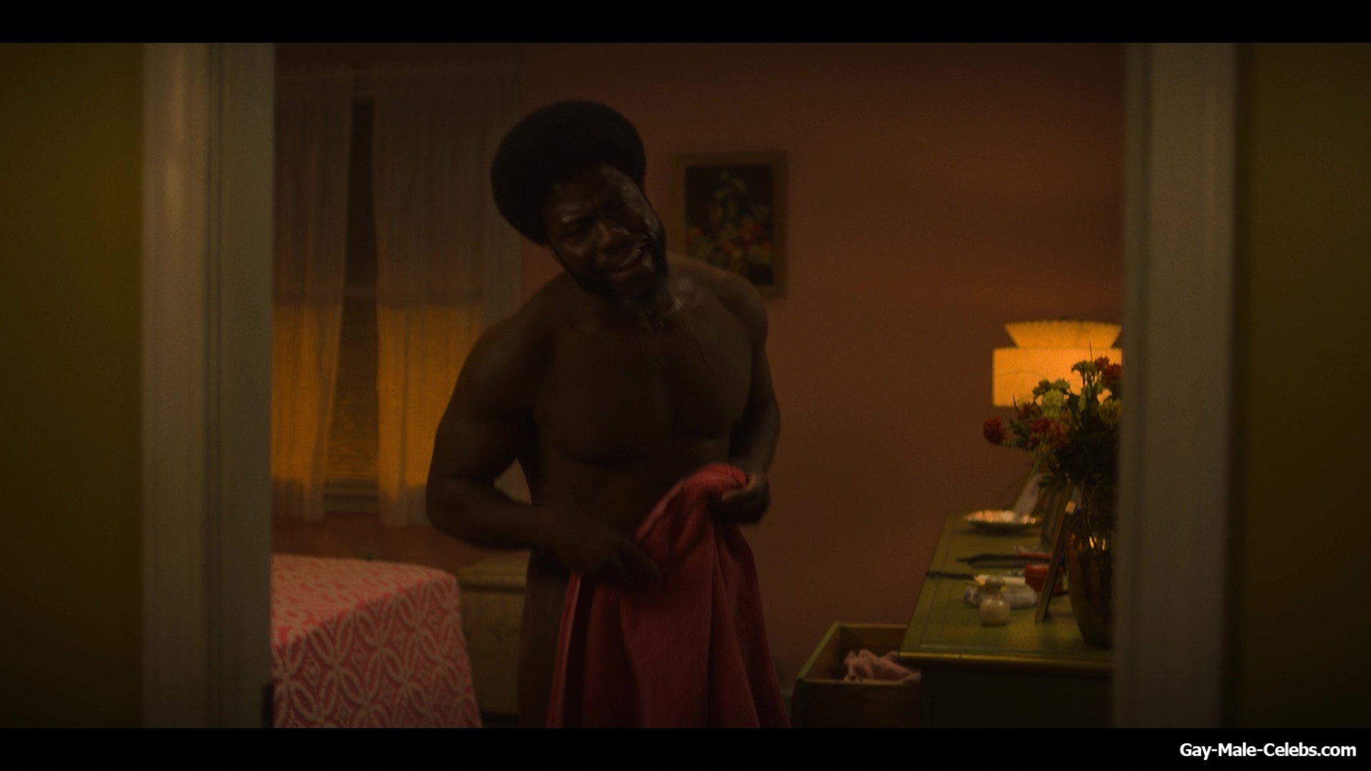 Kevin Hart Nude in Fight Night The Million Dollar Heist