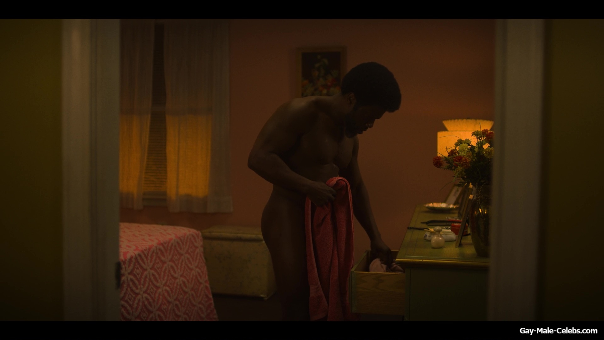 Kevin Hart Nude in Fight Night The Million Dollar Heist