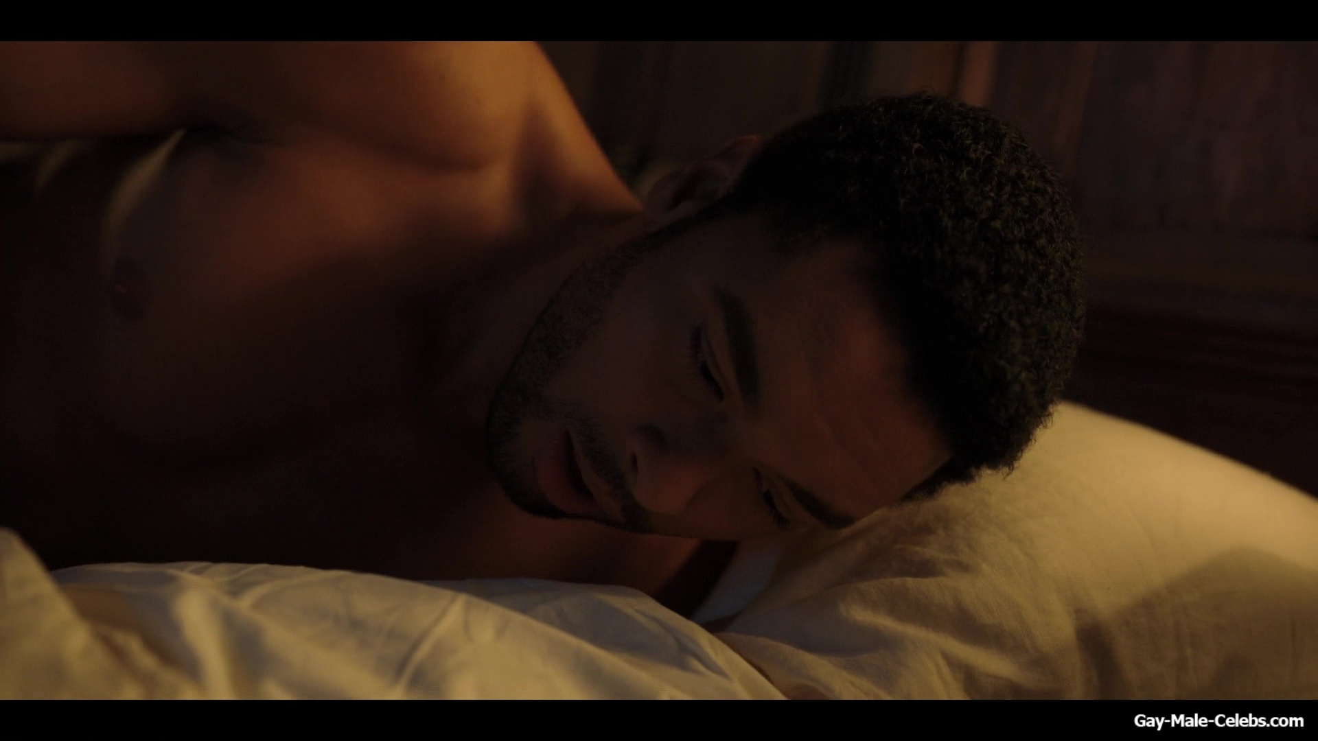 Rege-Jean Page Nude Sex Scenes in Bridgerton