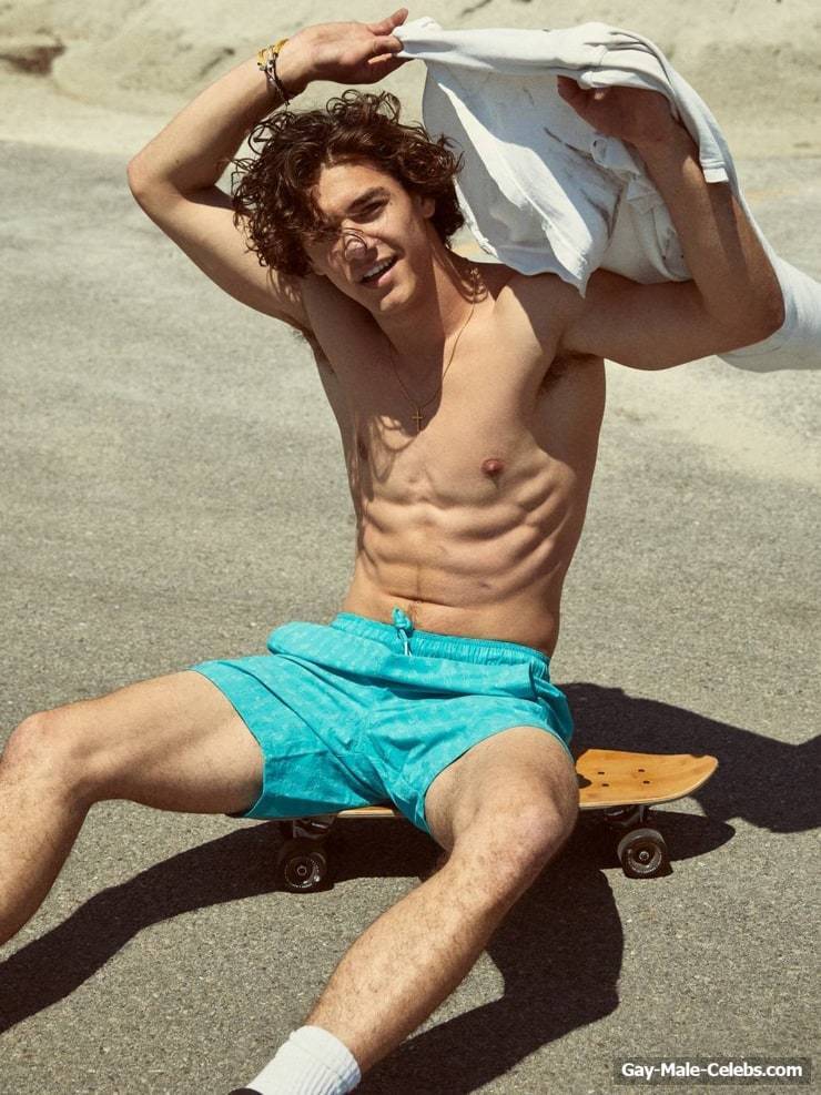 Belmont Cameli Shirtless And Cock Bulge Photos
