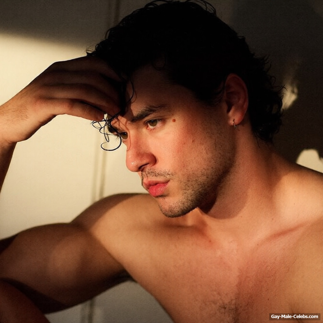 Belmont Cameli Shirtless And Cock Bulge Photos