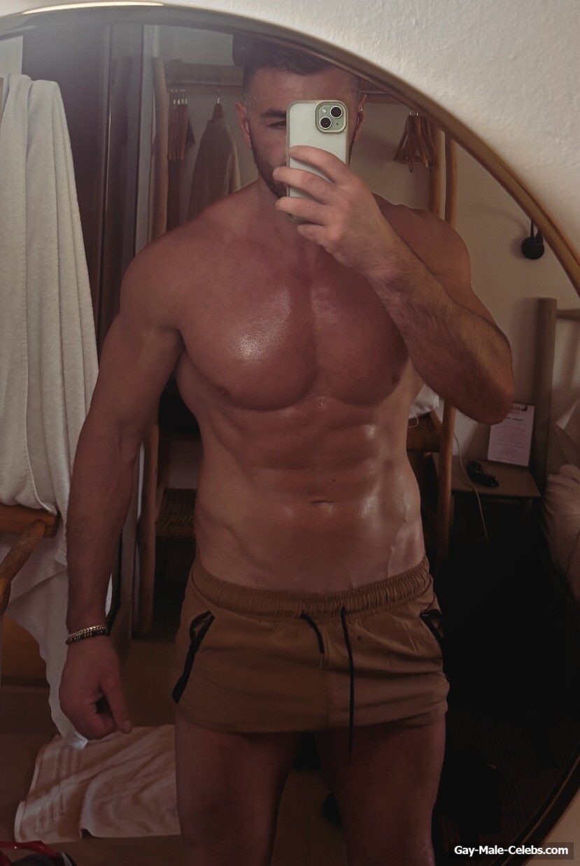 David Tag Cock Bulge Moment and Hot Underwear Pics