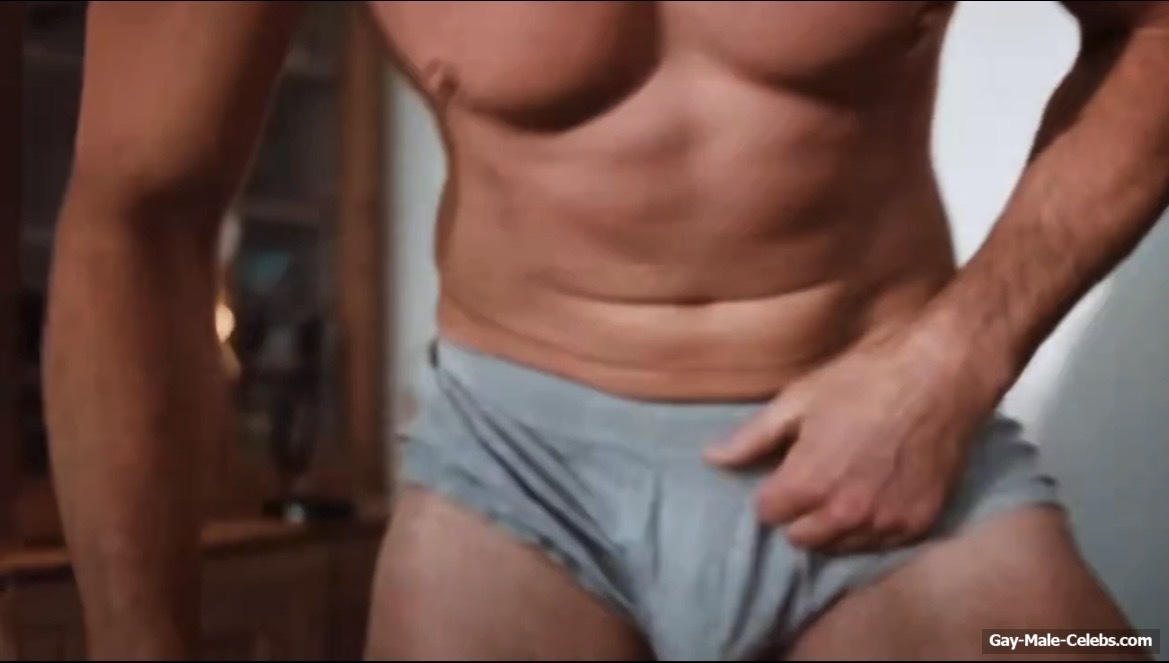 David Tag Cock Bulge Moment and Hot Underwear Pics
