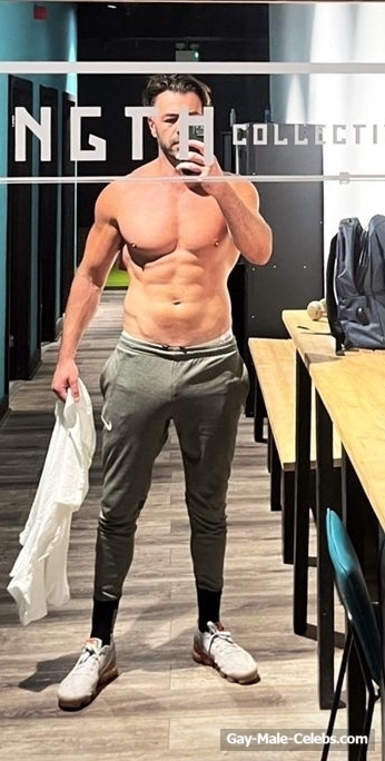 David Tag Cock Bulge Moment and Hot Underwear Pics