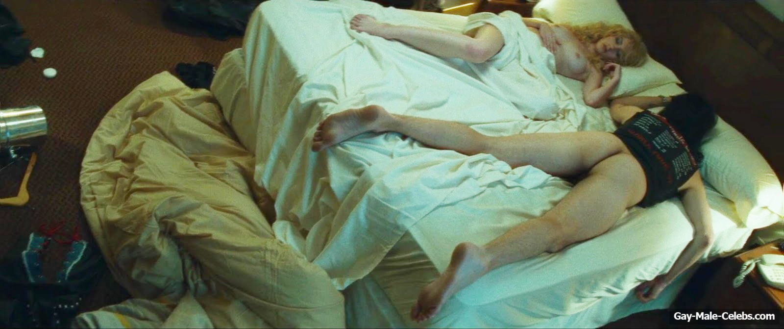 Douglas Booth nude