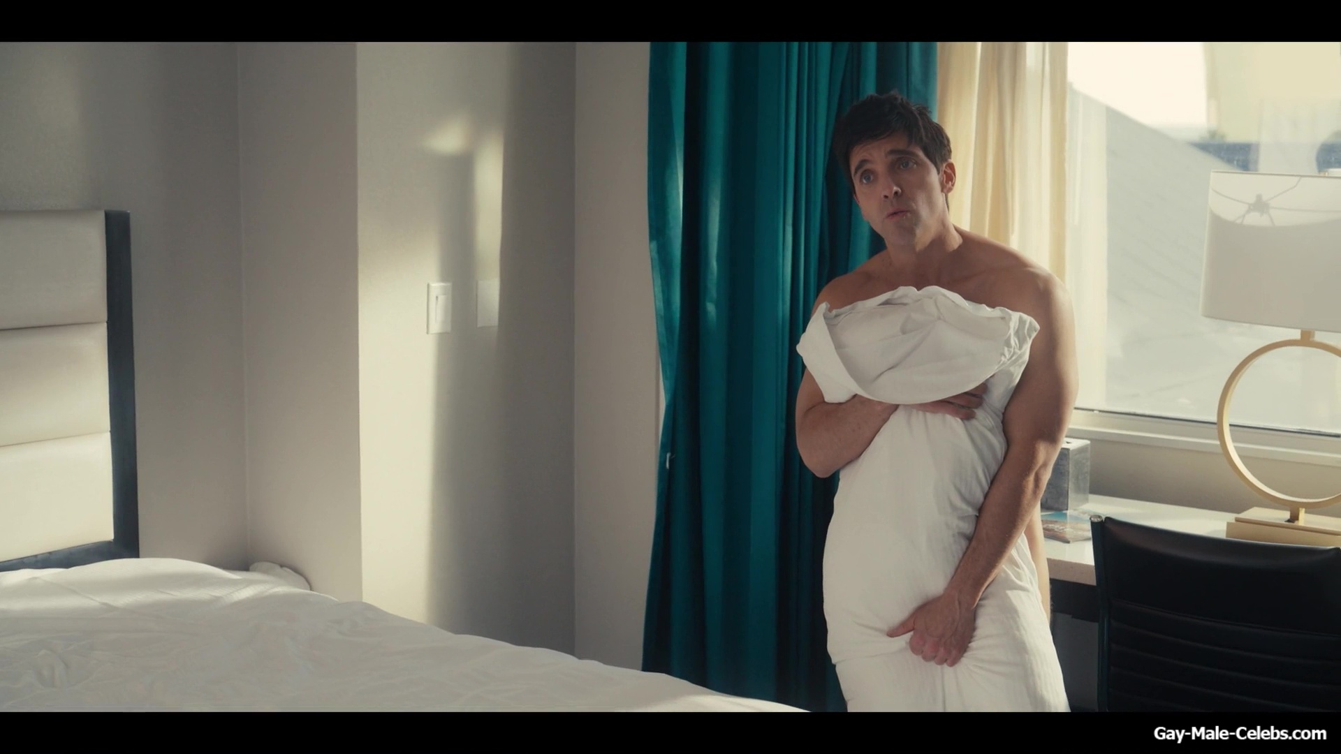 Paul W Downs Nude And Sexy in Hacks