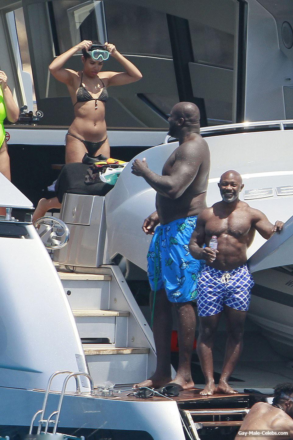 Shaquille ONeal Shows Off Nude Dick During Pee On A Yacht