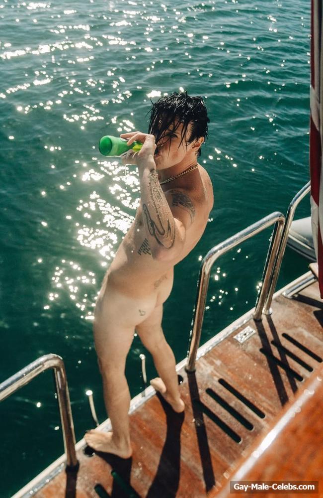Yungblud nudes