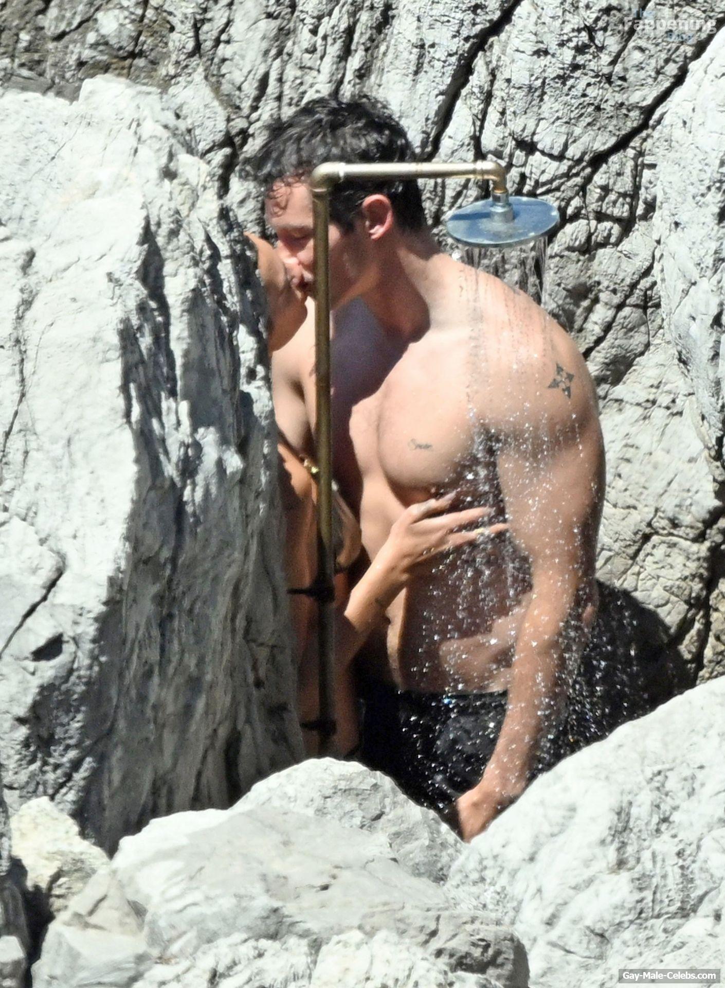 Callum Turner shirtless beach pics